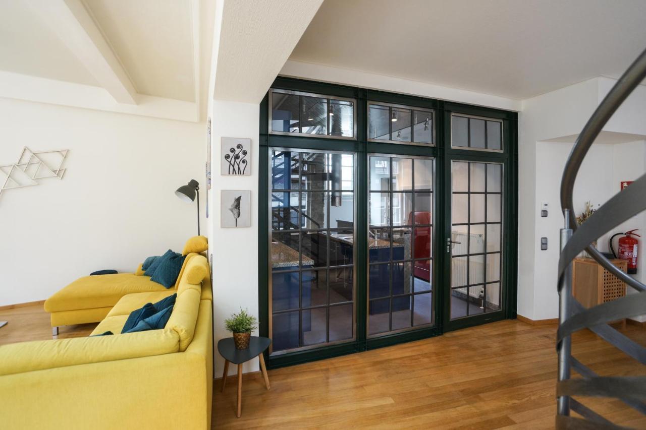 Loft13 Traumhafte Wohnung Mit Terrasse Fuer 8 Gaeste Monschau Exteriör bild