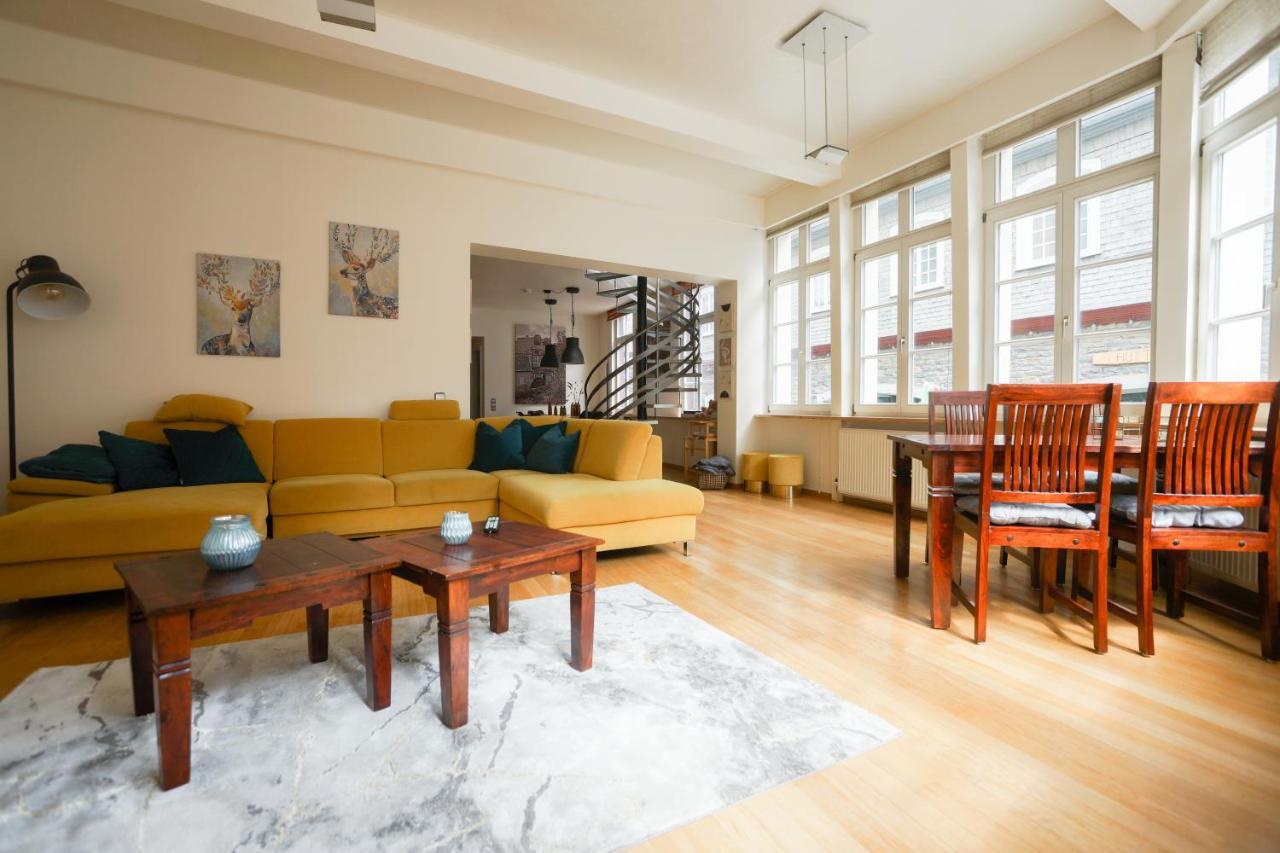 Loft13 Traumhafte Wohnung Mit Terrasse Fuer 8 Gaeste Monschau Exteriör bild