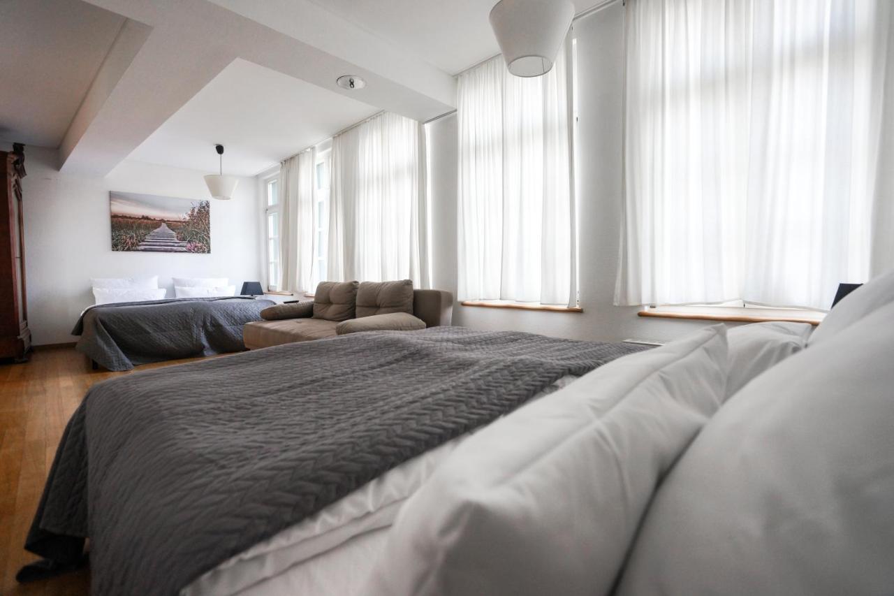 Loft13 Traumhafte Wohnung Mit Terrasse Fuer 8 Gaeste Monschau Exteriör bild