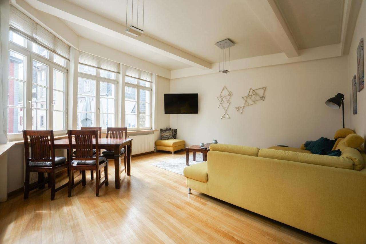 Loft13 Traumhafte Wohnung Mit Terrasse Fuer 8 Gaeste Monschau Exteriör bild