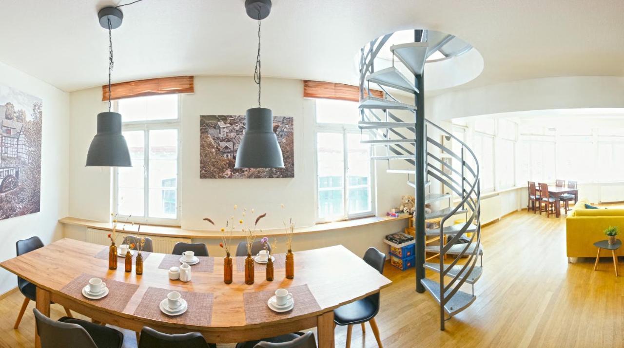 Loft13 Traumhafte Wohnung Mit Terrasse Fuer 8 Gaeste Monschau Exteriör bild